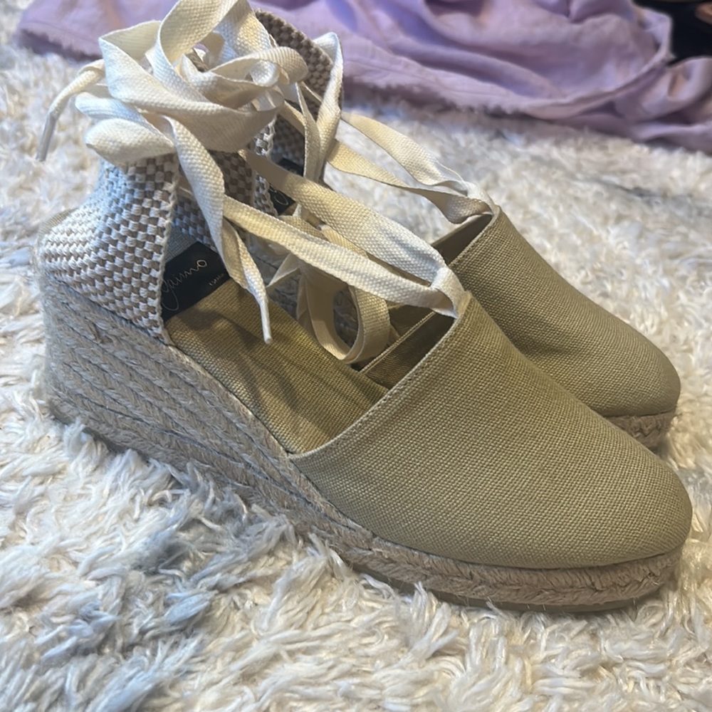 Gaimo made in Spain lace up Olive green wedges size 38 US 7